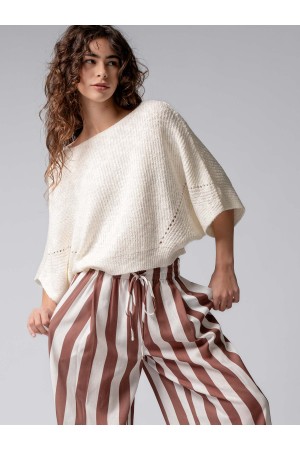 0547-9946<br/>Textured Knit Dolman Sleeve Top