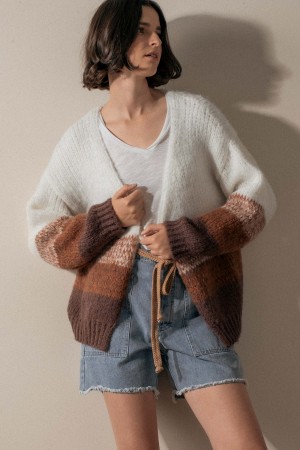 0581-0136<br/>Cozy Colorblock Knit Cardigan