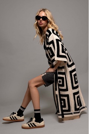 0659-6272<br/>GEOMETRIC CROCHET KNITTED CARDIGAN