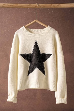 0912-1864<br/>Cozy Star Embroidered Graphic Knit Sweater